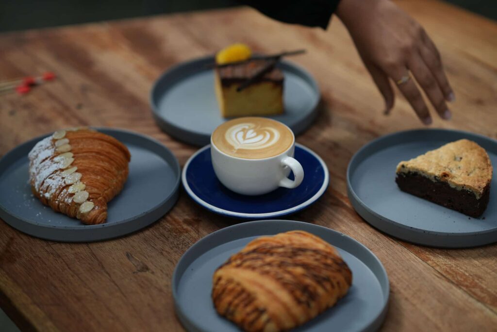 cafeteria, café y postres